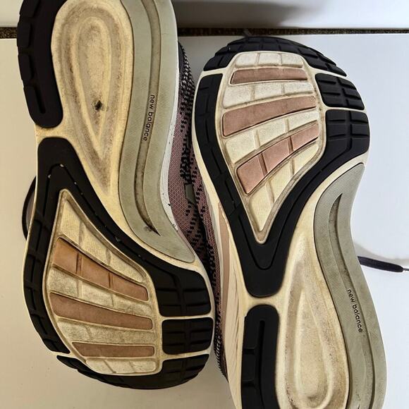 NEW BALANCE 870 running, pink/plum color, lightweight women’s size 9 - Picture 9 of 10